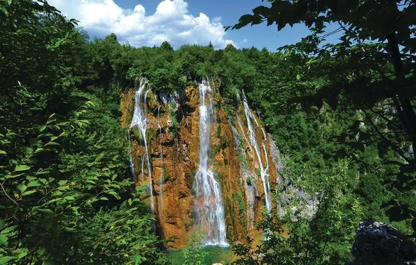 Ein Wasserfall in Kroatien